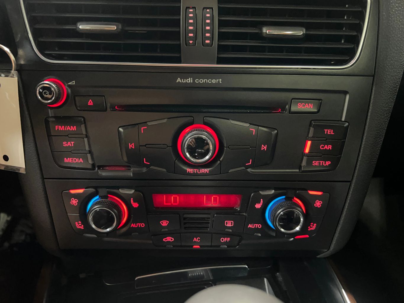 2011 AUDI Q5 SUV V6, 3.2 LITER 3.2 QUATTRO PREMIUM PLUS SPORT UTILITY 4D