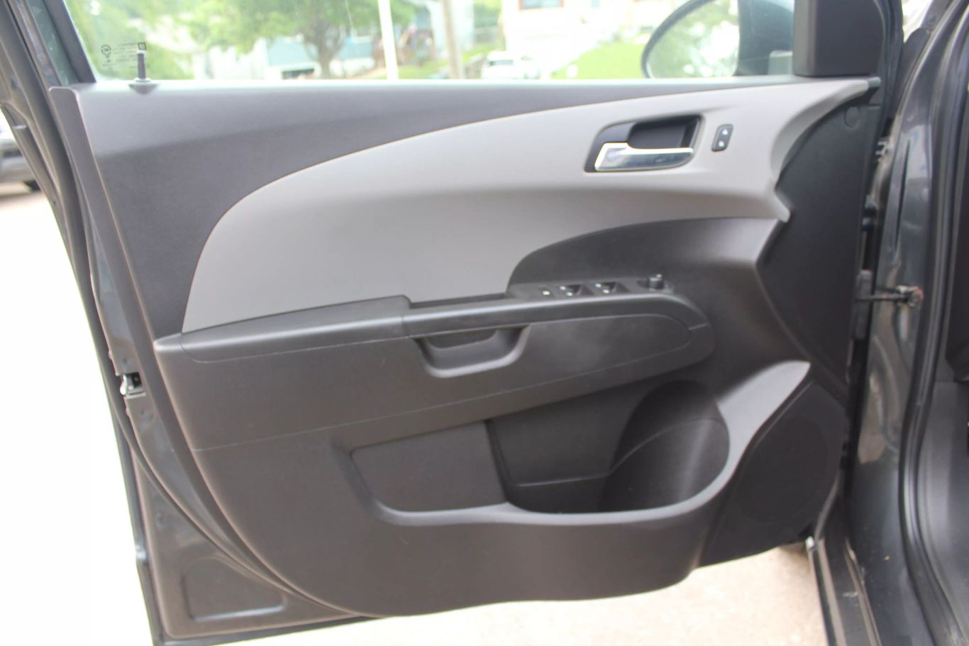 2014 Chevrolet Sonic Ltz Hatchback Sedan 4d - Image 18