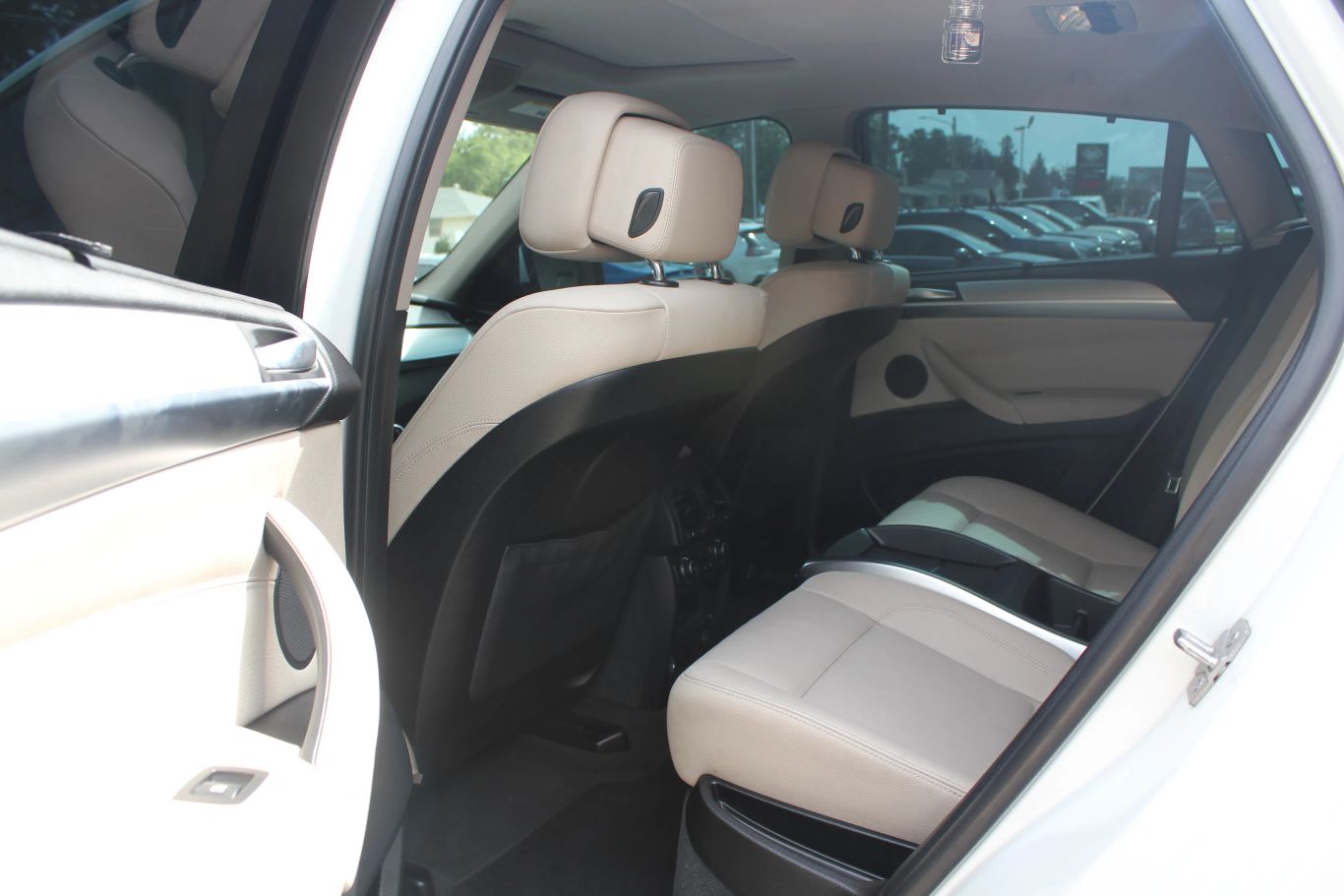 2012 Bmw X6 Xdrive35i Sport Utility 4d - Image 17