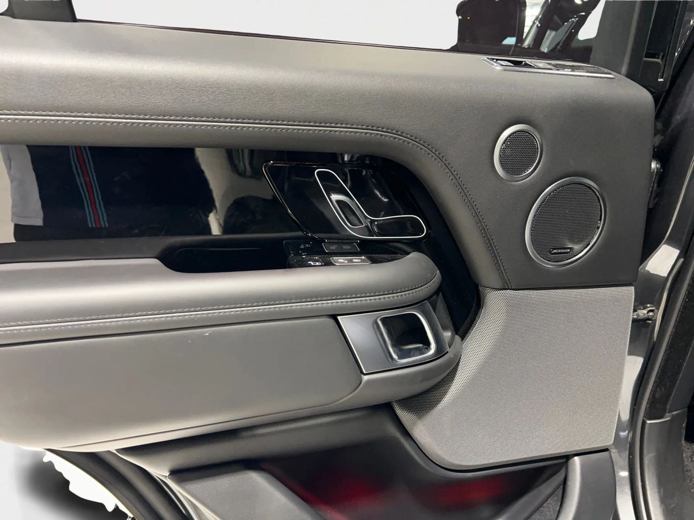 2019 LAND ROVER RANGE ROVER SUV V8, SUPERCHARGED, 5.0 LITER SUPERCHARGED SPORT UTILITY 4D
