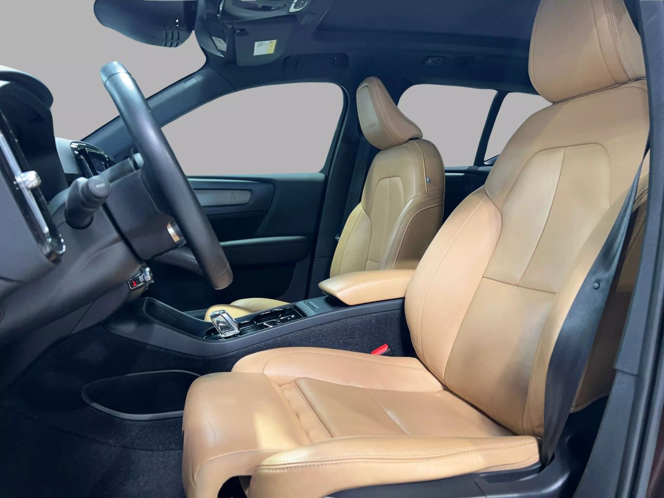 2019 VOLVO XC40 SUV 4-CYL, DRIVE-E, TURBO, 2.0 LITER T5 INSCRIPTION SPORT UTILITY 4D