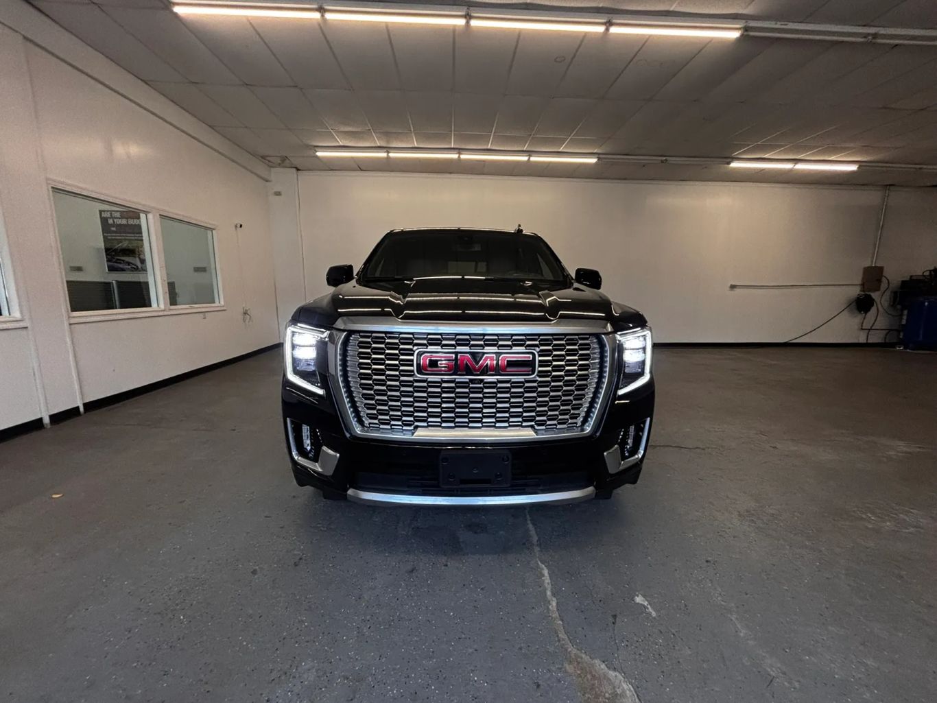 Buy Used 2021 GMC YUKON SUV V8, ECOTEC3, 6.2 LITER DENALI SPORT UTILITY 4D Near Me