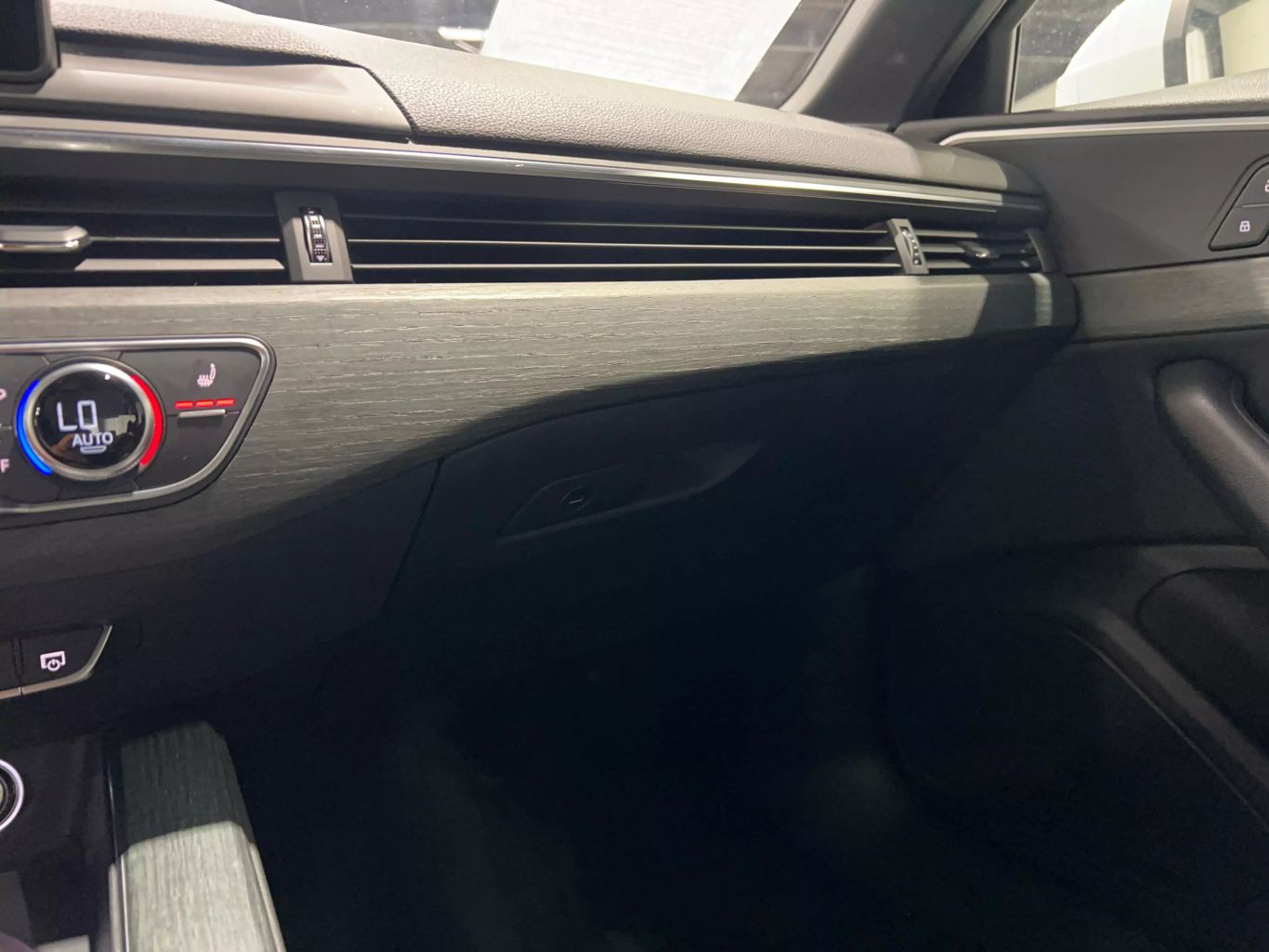 2018 AUDI A4 SEDAN 4-CYL, TURBO, 2.0 LITER ULTRA PREMIUM SEDAN 4D