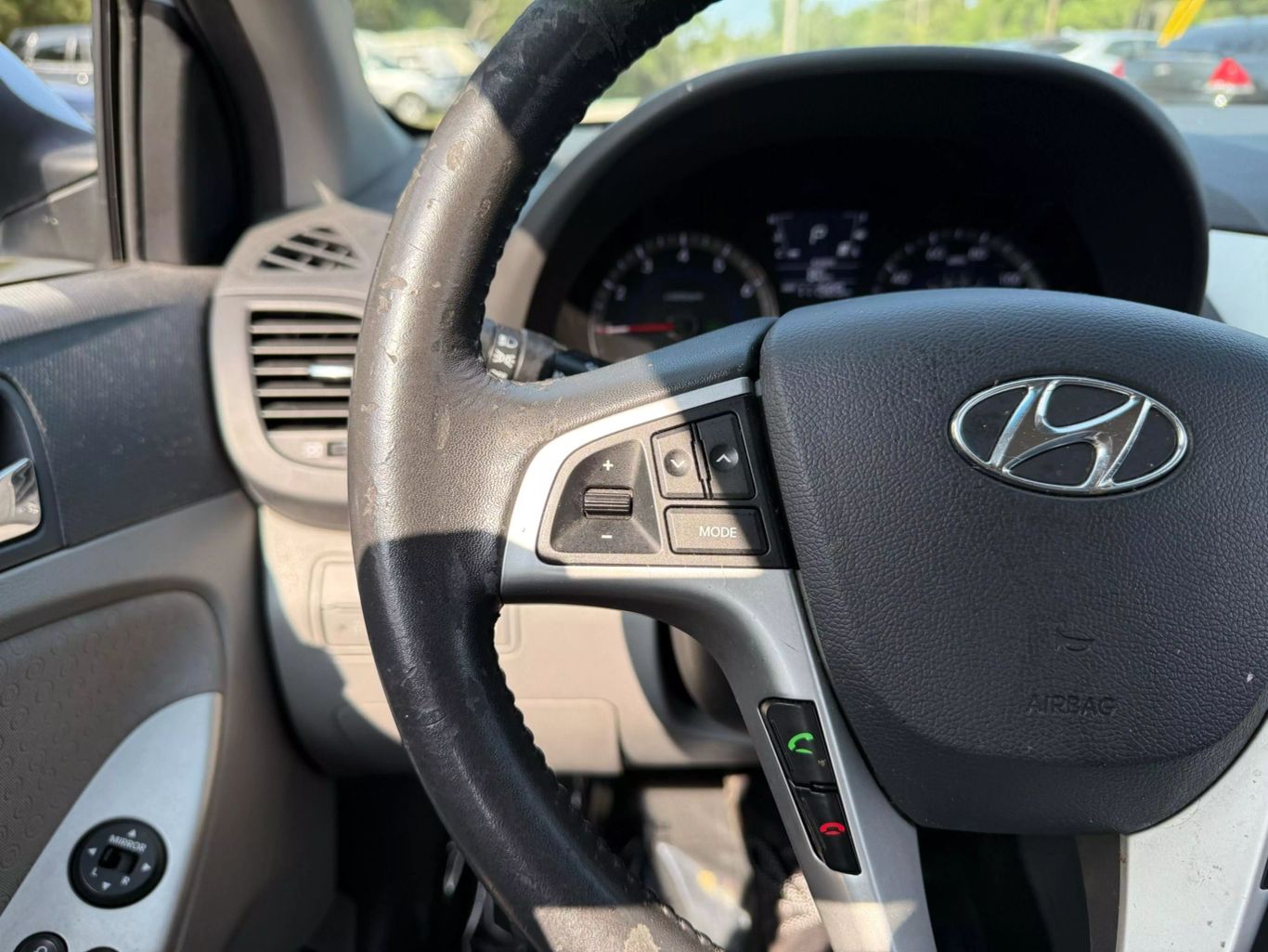 2012 HYUNDAI ACCENT HATCHBACK I4 1.6L GASOLINE HATCHBACK 5D SE 1.6L I4
