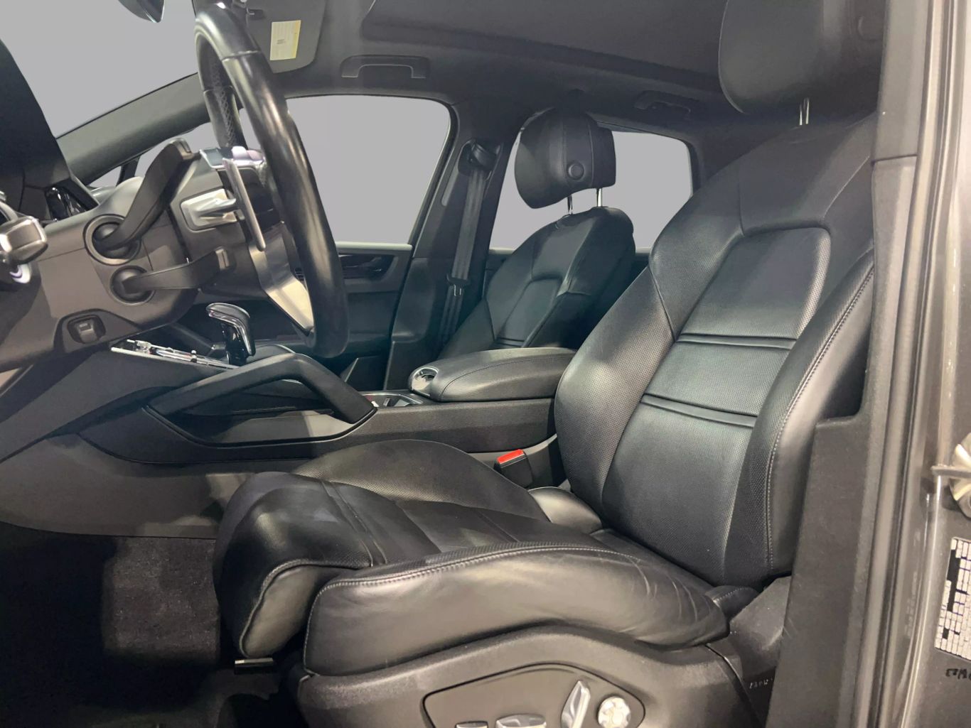 2021 PORSCHE CAYENNE SUV V6, TURBO, 3.0 LITER SPORT UTILITY 4D