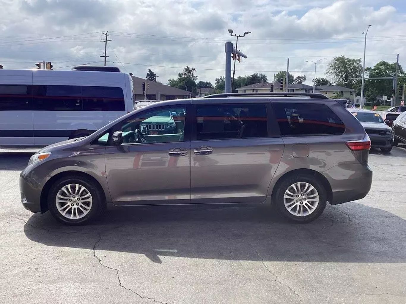 2015 Toyota Sienna - Image 7