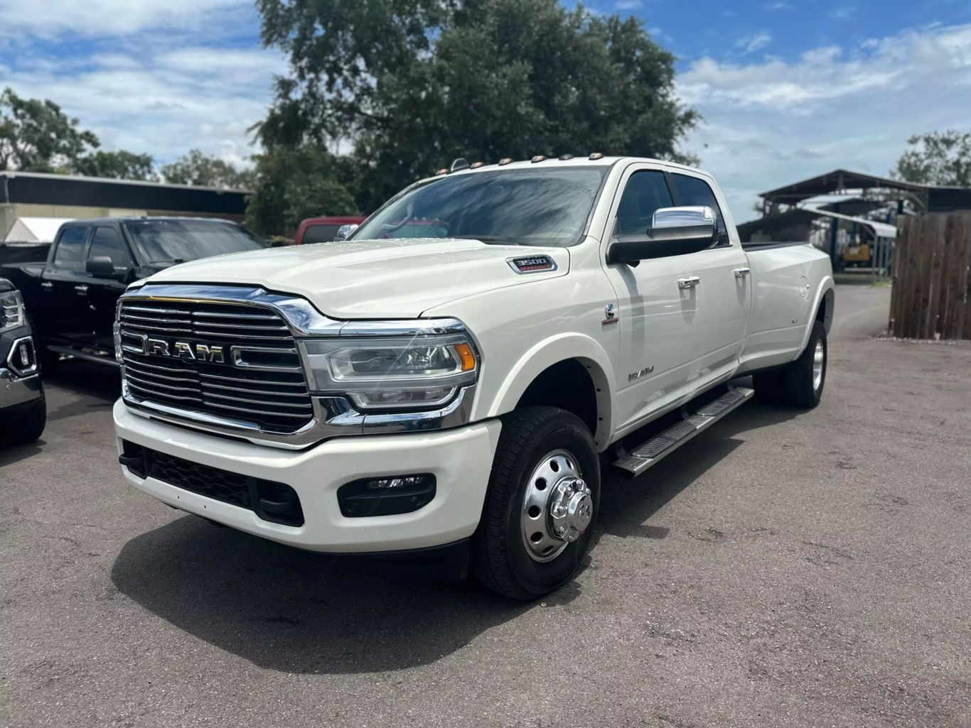 2020 RAM 3500 CREW CAB PICKUP 6-CYL, HO, TURBO DIESEL, 6.7 LITER LARAMIE PICKUP 4D 8 FT - Tampa Motor Cars