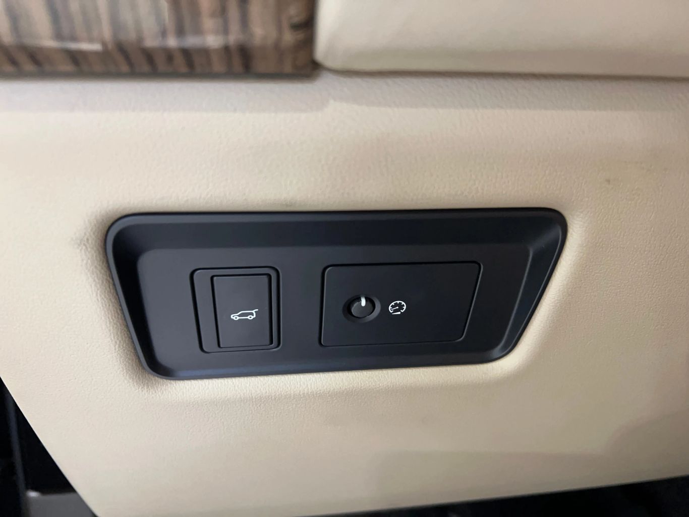 2019 LAND ROVER RANGE ROVER SUV V6, SUPERCHARGED, 3.0 LITER HSE SPORT UTILITY 4D