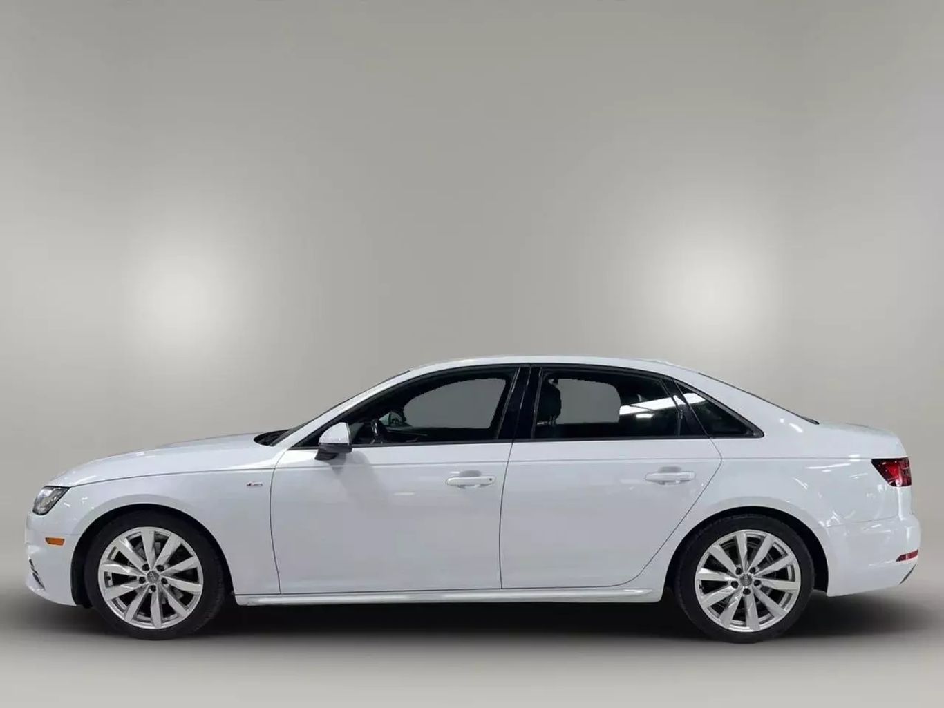 2018 AUDI A4 SEDAN 4-CYL, TURBO, 2.0 LITER ULTRA PREMIUM SEDAN 4D