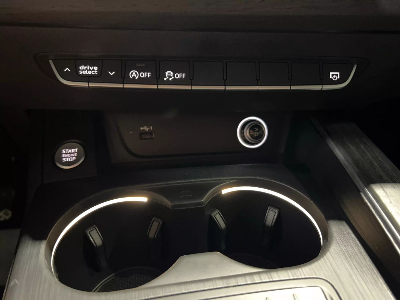 2018 AUDI A4 SEDAN 4-CYL, TURBO, 2.0 LITER ULTRA PREMIUM SEDAN 4D