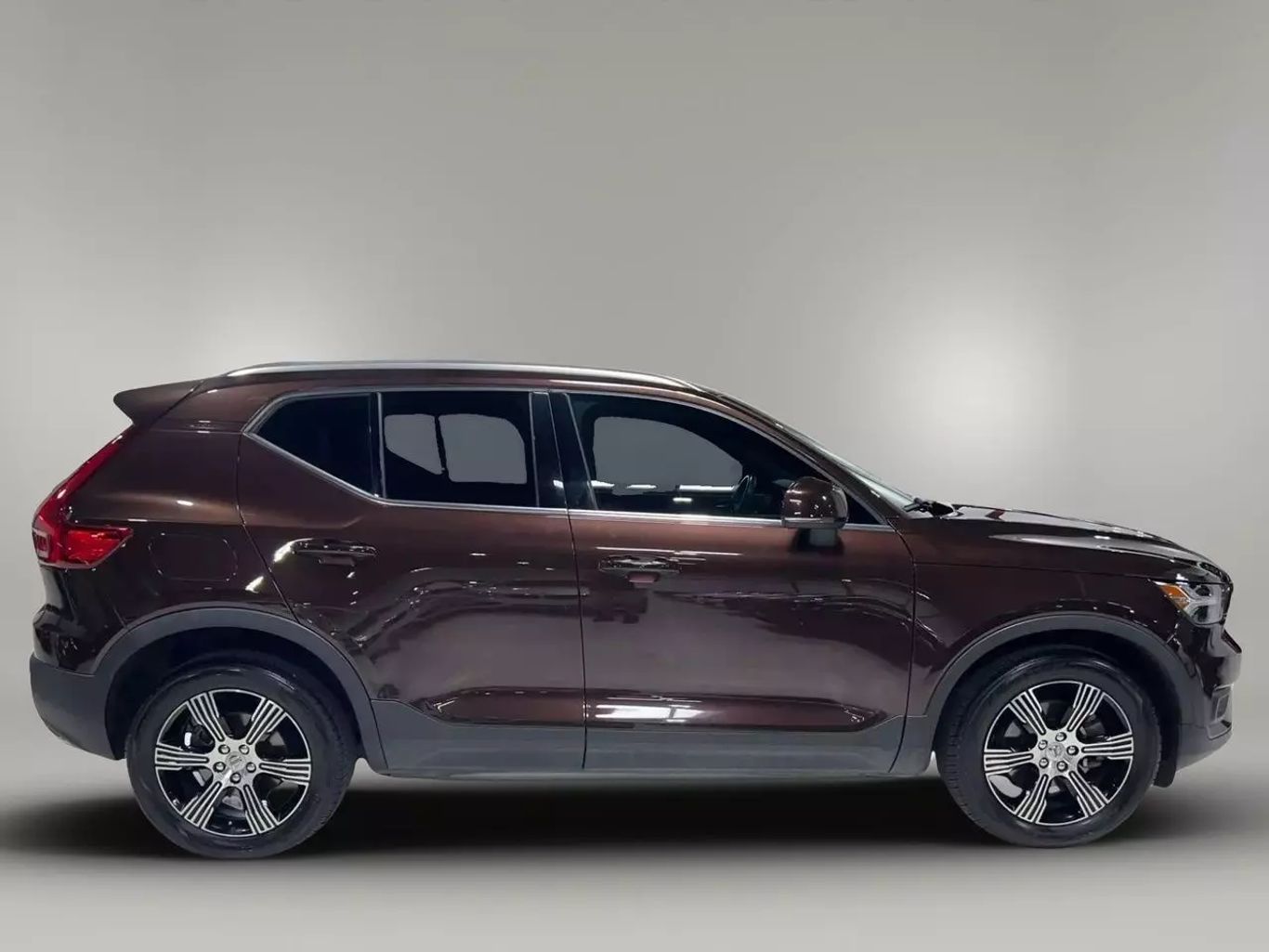2019 VOLVO XC40 SUV 4-CYL, DRIVE-E, TURBO, 2.0 LITER T5 INSCRIPTION SPORT UTILITY 4D