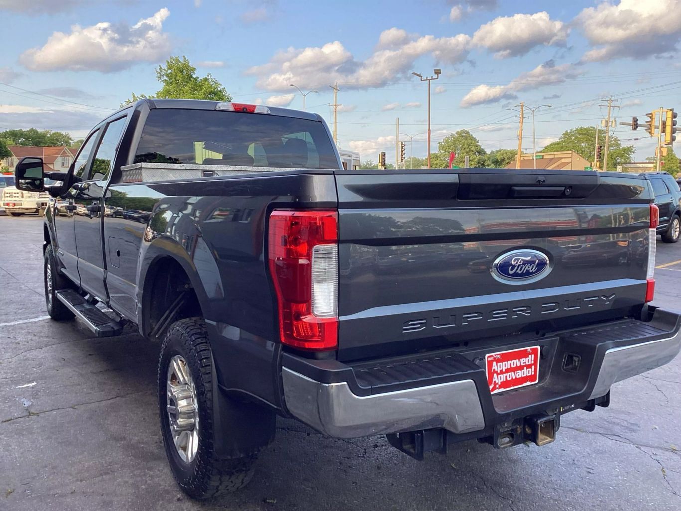 2019 Ford F350 Super Duty Crew Cab - Image 8