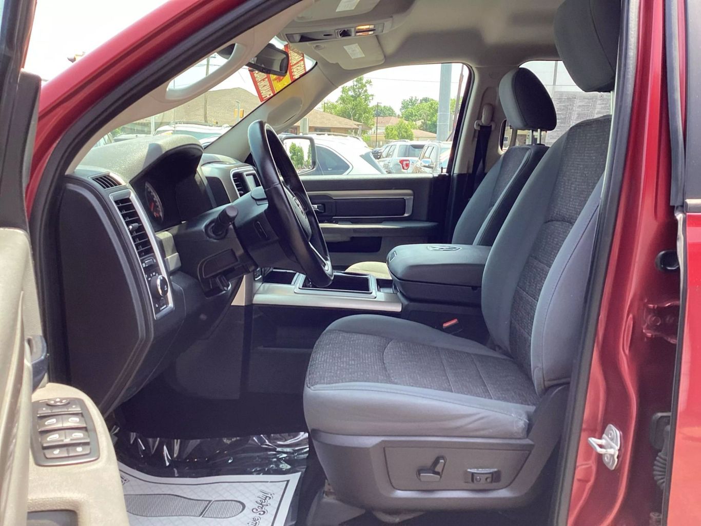 2015 Ram 1500 Crew Cab - Image 11