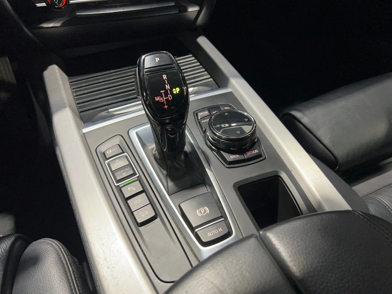 2014 BMW X5 SUV V8, TWIN TURBO, 4.4 LITER XDRIVE50I SPORT UTILITY 4D