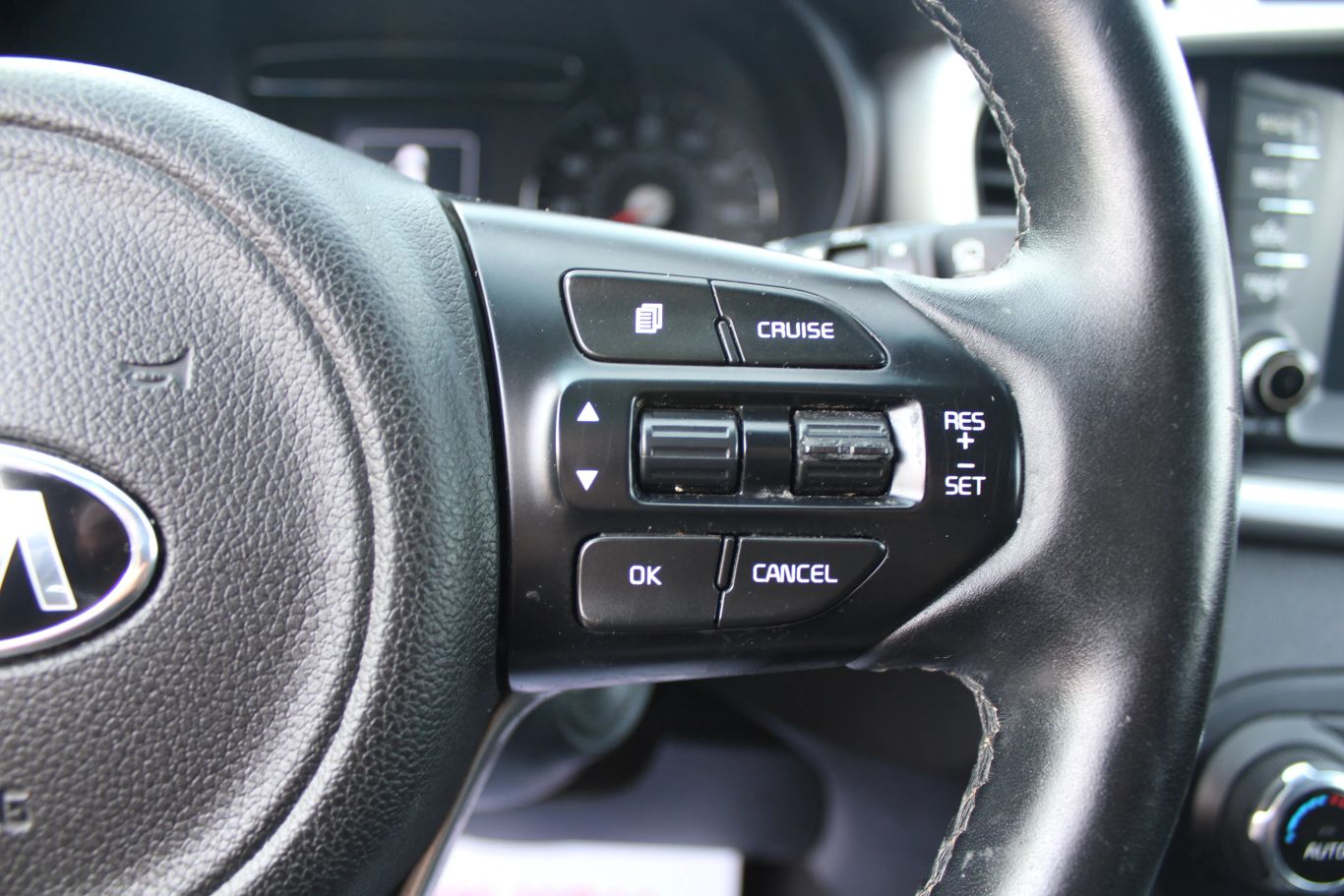 2017 Kia Sorento Lx Sport Utility 4d - Image 21