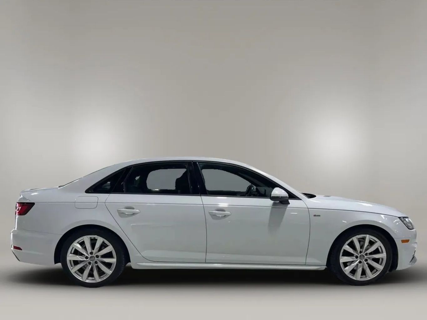 2018 AUDI A4 SEDAN 4-CYL, TURBO, 2.0 LITER ULTRA PREMIUM SEDAN 4D