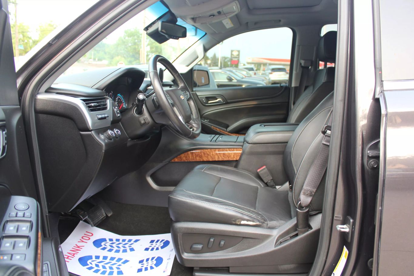 2017 Chevrolet Suburban Premier Sport Utility 4d - Image 9