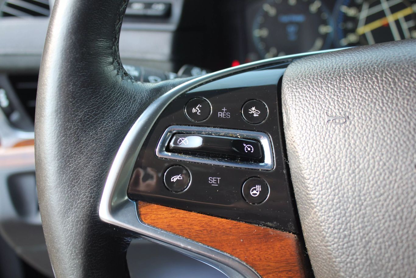 2015 Cadillac Escalade Esv Premium Sport Utility 4d - Image 25