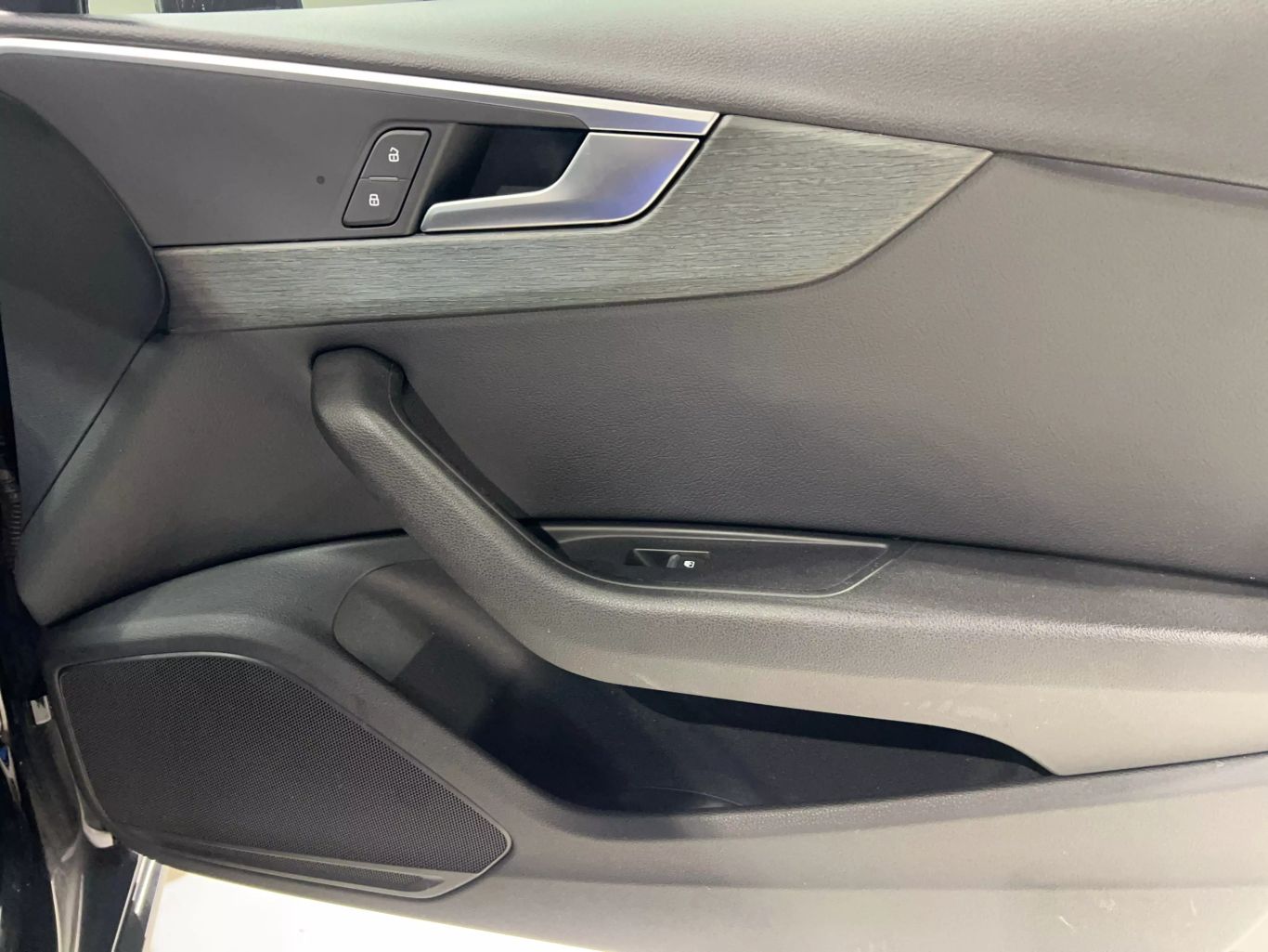 2018 AUDI A4 SEDAN 4-CYL, TURBO, 2.0 LITER ULTRA PREMIUM SEDAN 4D