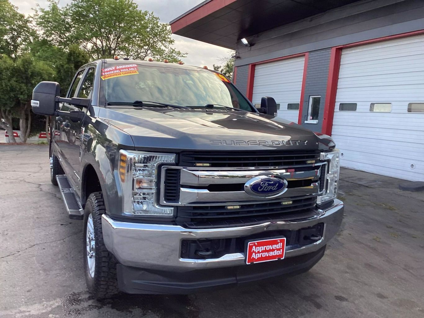 2019 Ford F350 Super Duty Crew Cab - Image 3
