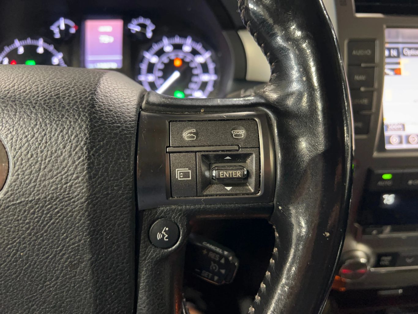 2017 LEXUS GX SUV V8, 4.6 LITER GX 460 SPORT UTILITY 4D