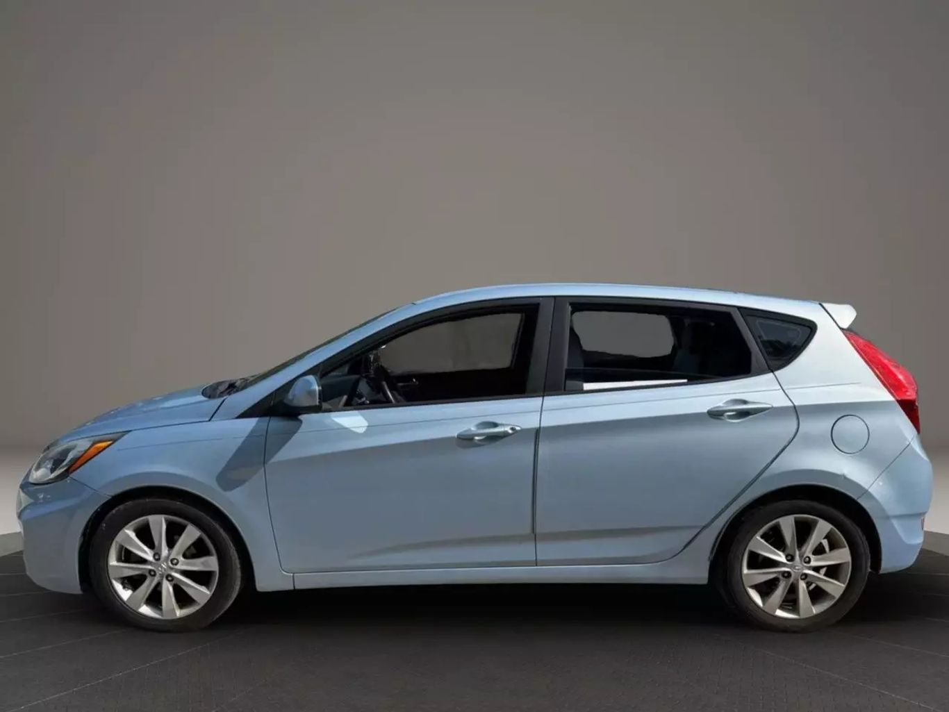 2012 HYUNDAI ACCENT HATCHBACK I4 1.6L GASOLINE HATCHBACK 5D SE 1.6L I4