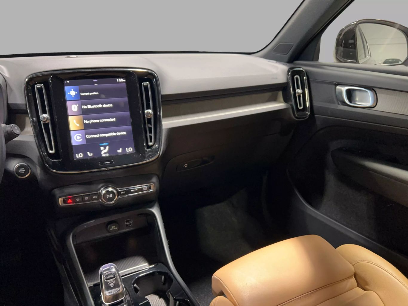 2019 VOLVO XC40 SUV 4-CYL, DRIVE-E, TURBO, 2.0 LITER T5 INSCRIPTION SPORT UTILITY 4D