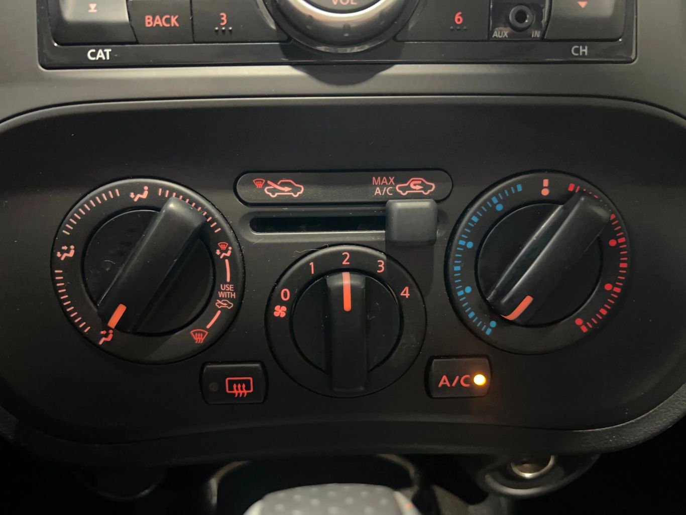 2013 NISSAN JUKE SUV 4-CYL, TURBO, 1.6 LITER S SPORT UTILITY 4D