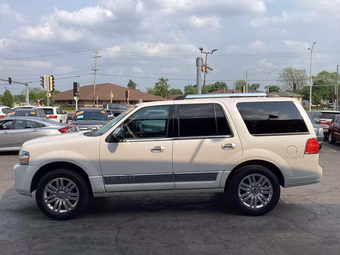 2011 Lincoln Navigator - Image 7