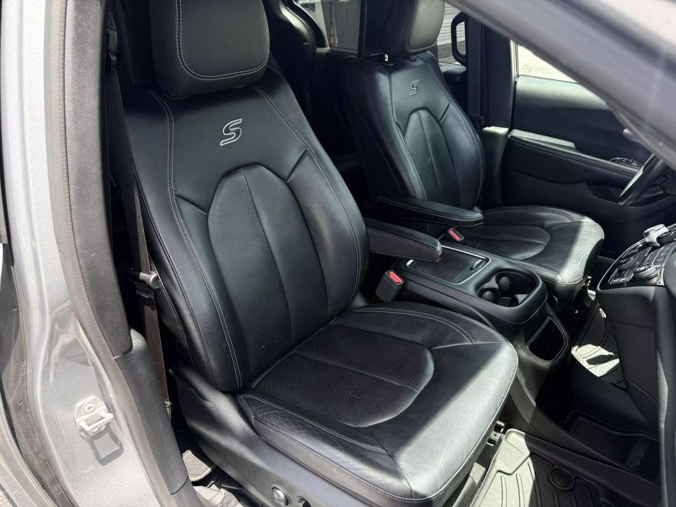 2019 CHRYSLER PACIFICA VAN V6, 3.6 LITER TOURING L PLUS MINIVAN 4D