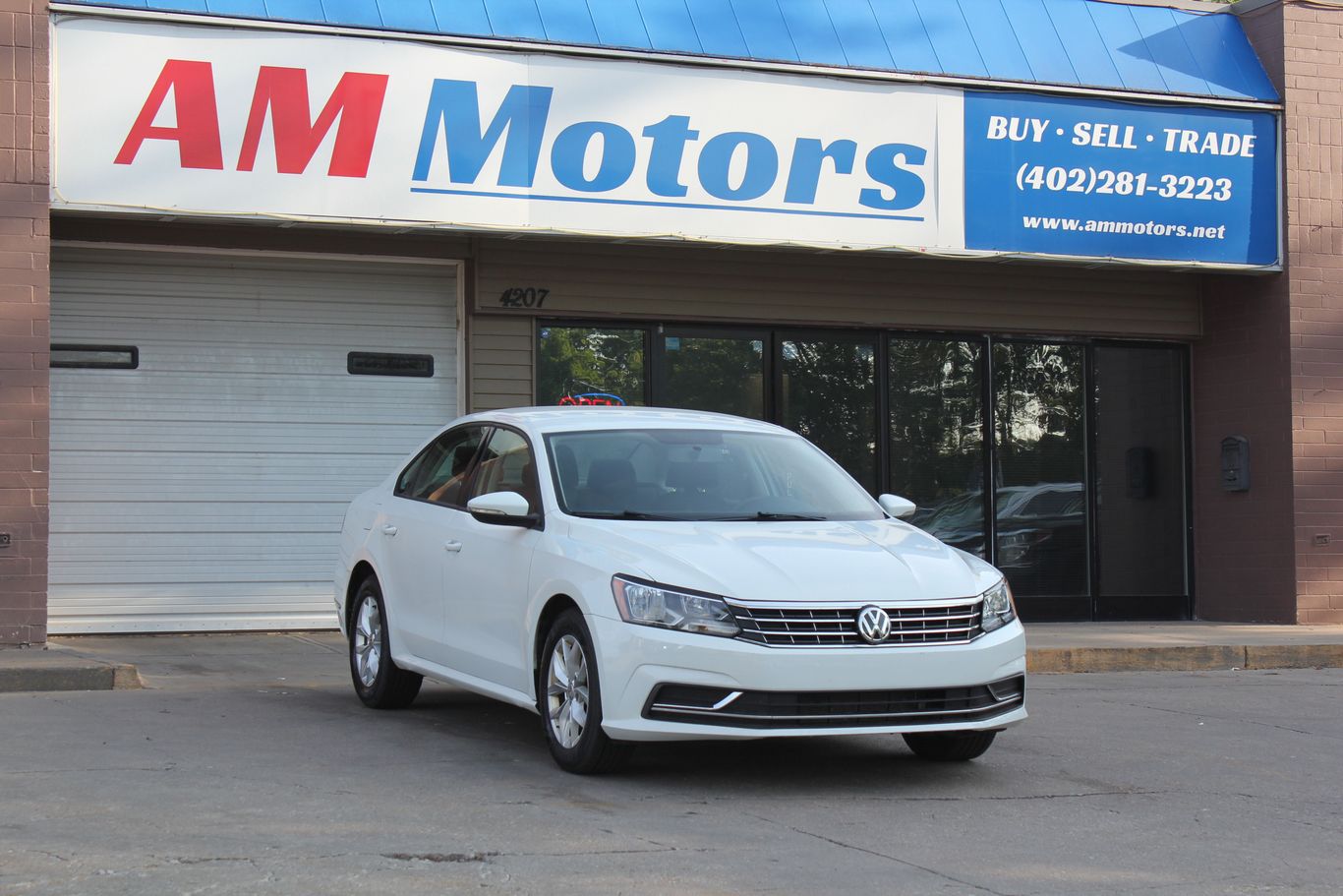 2018 Volkswagen Passat 2.0t R-line Sedan 4d - Image 1