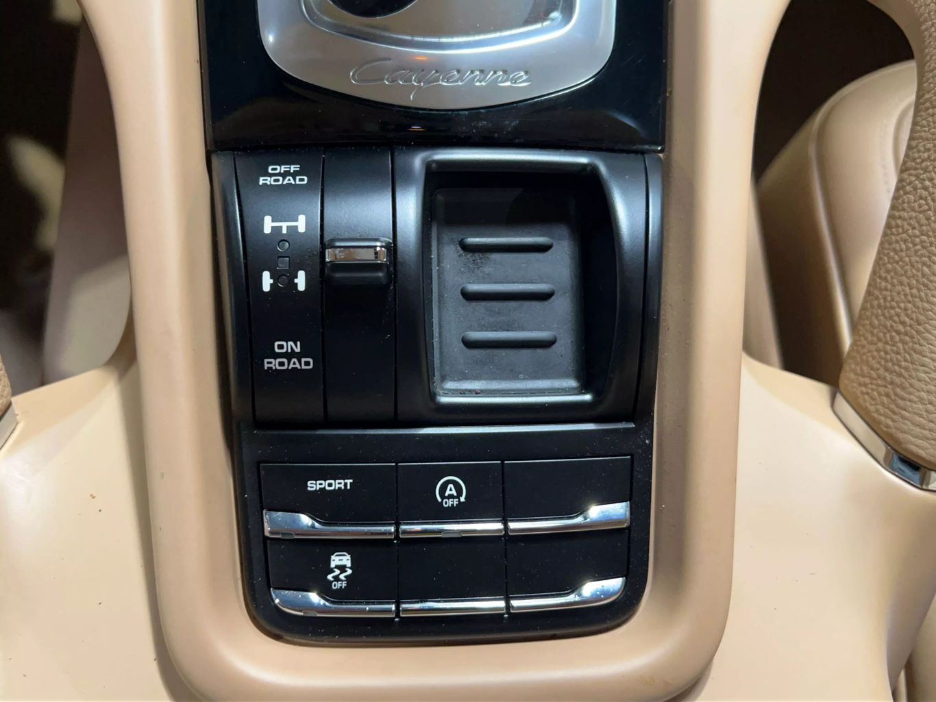 2017 PORSCHE CAYENNE SUV V6, 3.6 LITER SPORT UTILITY 4D