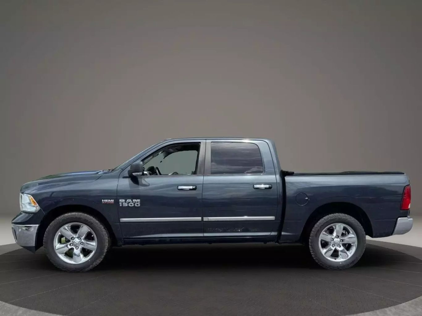 2016 RAM 1500 CREW CAB PICKUP V8, HEMI, 5.7 LITER SLT PICKUP 4D 5 1/2 FT