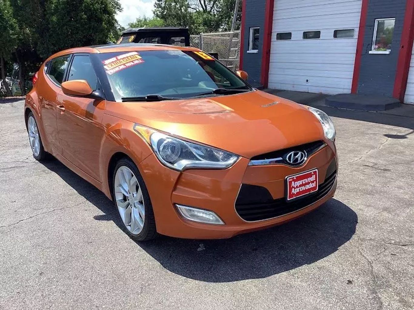 2013 Hyundai Veloster - Image 2