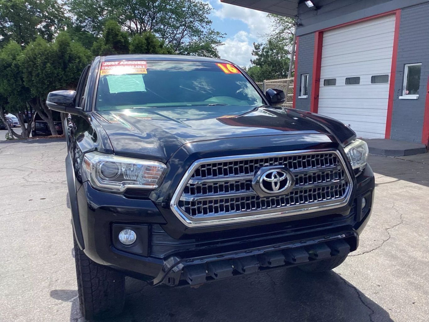 2016 Toyota Tacoma Double Cab - Image 3
