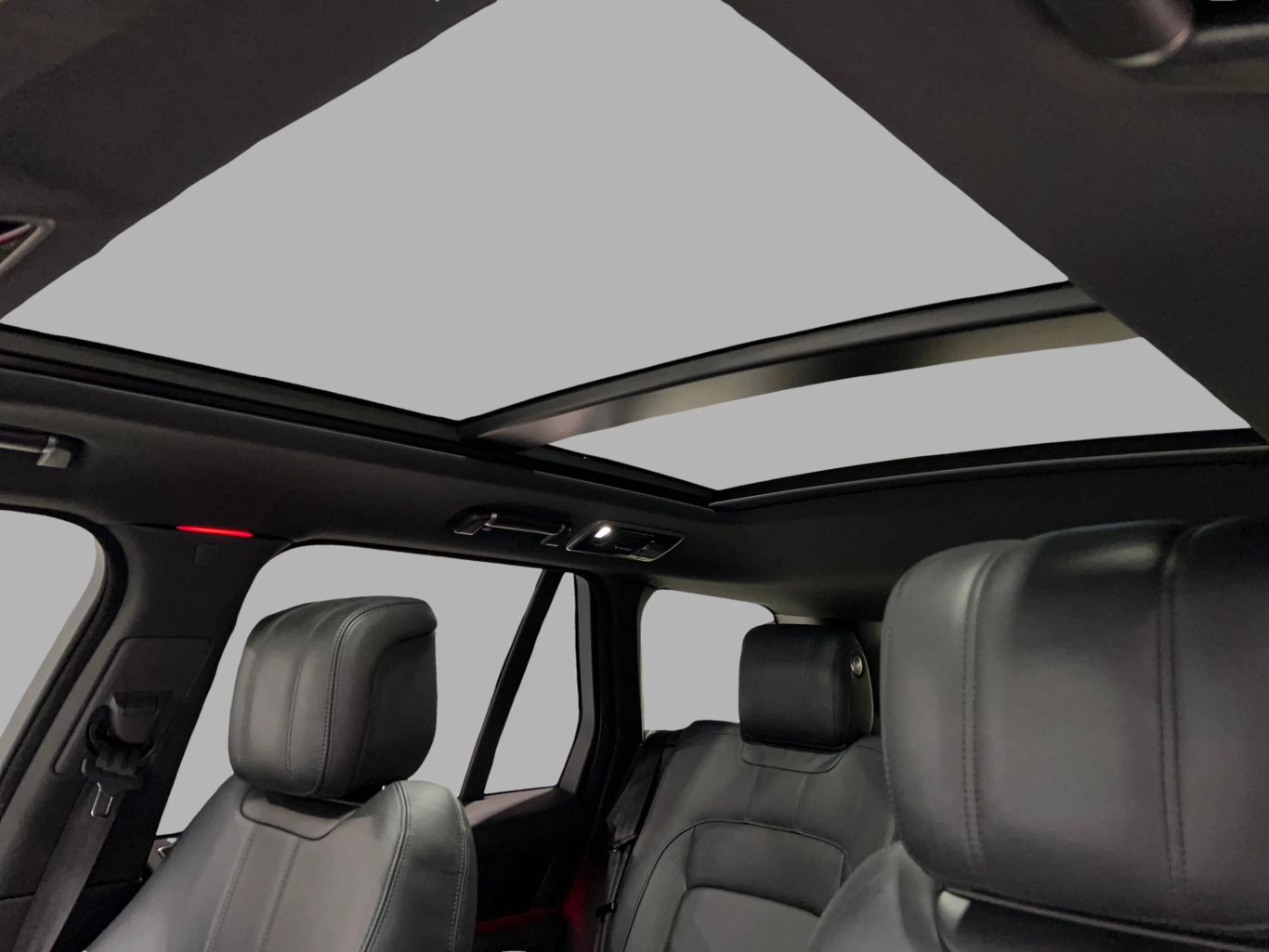 2019 LAND ROVER RANGE ROVER SUV V8, SUPERCHARGED, 5.0 LITER SUPERCHARGED SPORT UTILITY 4D