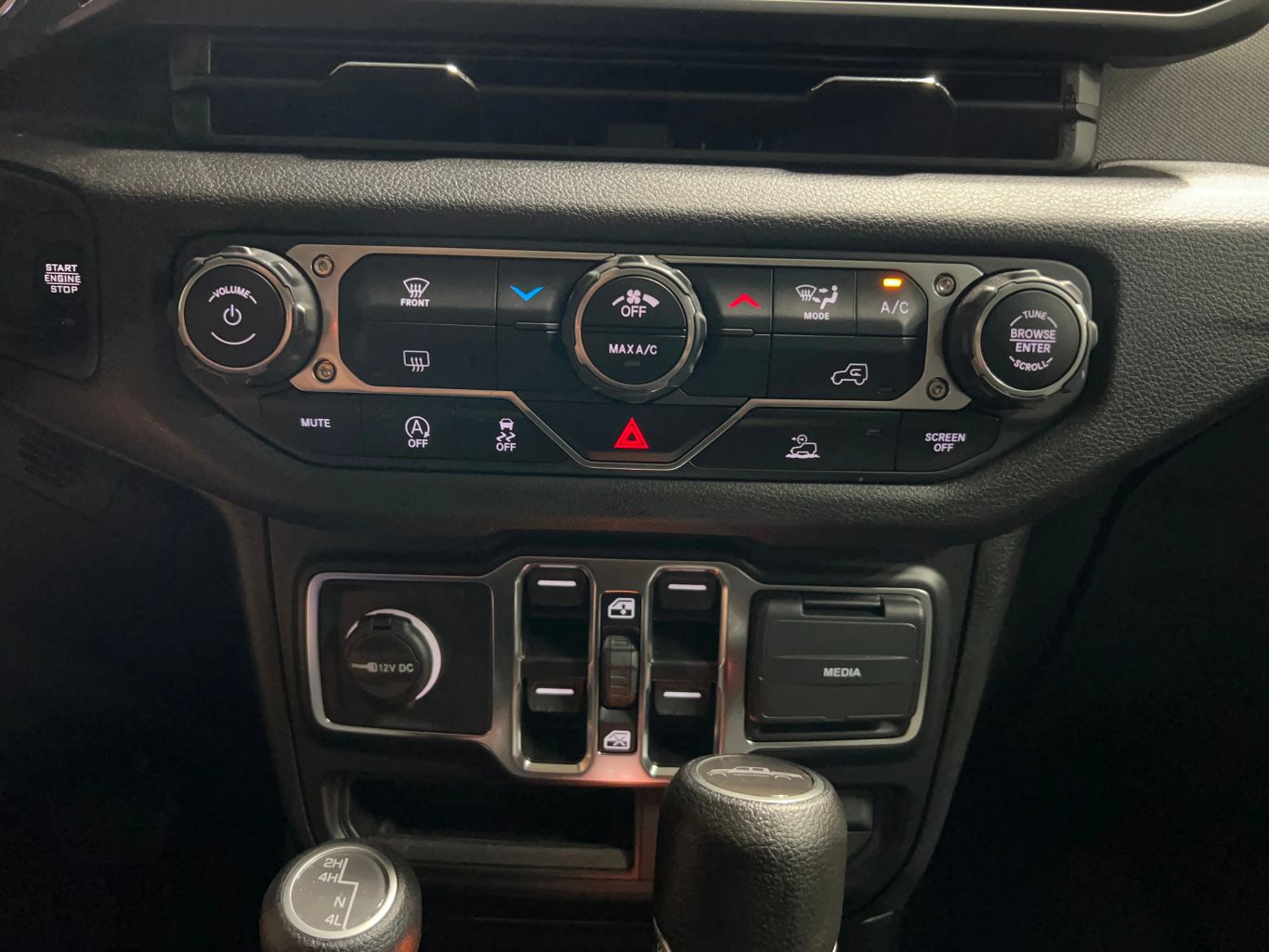 2024 JEEP GLADIATOR PICKUP V6, VVT, 3.6 LITER SPORT S PICKUP 4D 5 FT