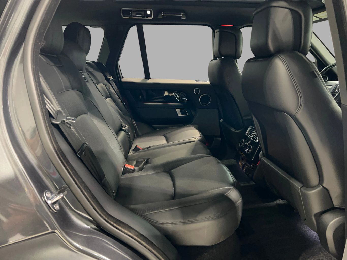 2019 LAND ROVER RANGE ROVER SUV V8, SUPERCHARGED, 5.0 LITER SUPERCHARGED SPORT UTILITY 4D