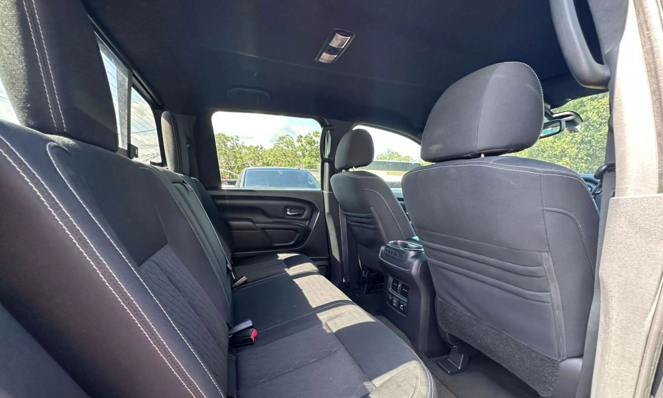 2019 NISSAN TITAN XD CREW CAB PICKUP V8, TURBO DIESEL, 5.0 LITER SV PICKUP 4D 6 1/2 FT - Tampa Motor Cars