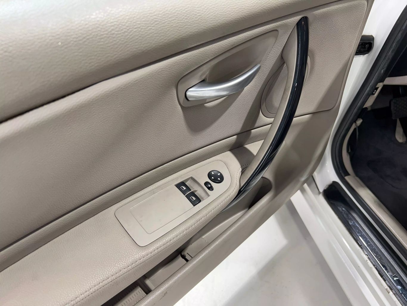 2009 BMW 1 SERIES COUPE 6-CYL, 3.0 LITER 128I COUPE 2D