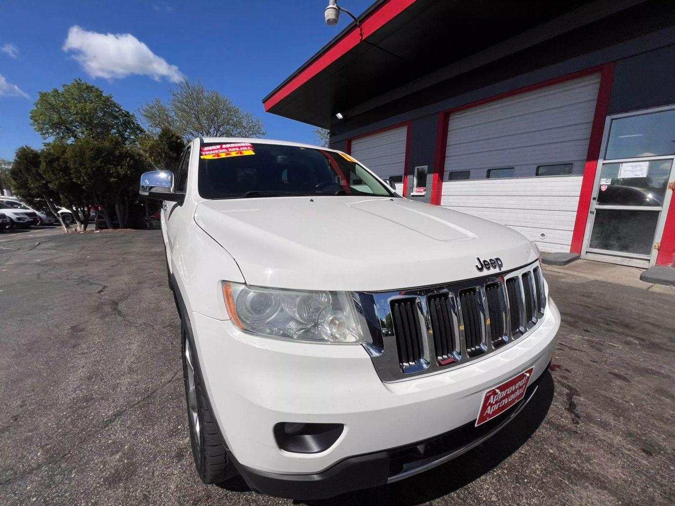 2011 Jeep Grand Cherokee - Image 3