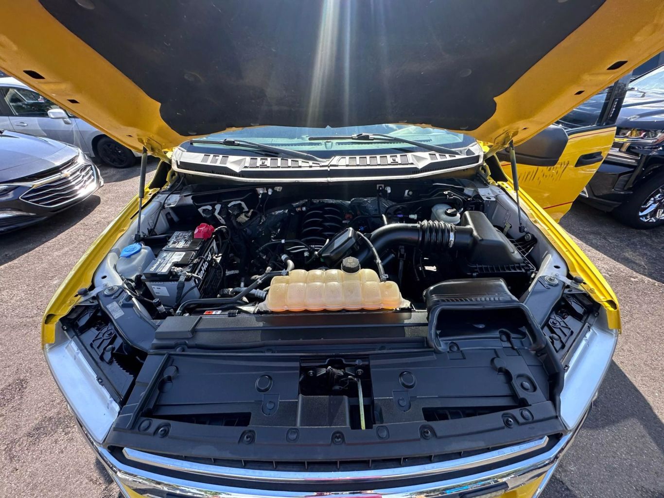2018 FORD F150 SUPER CAB PICKUP V8, FLEX FUEL, 5.0 LITER XLT PICKUP 4D 6 1/2 FT - Tampa Motor Cars
