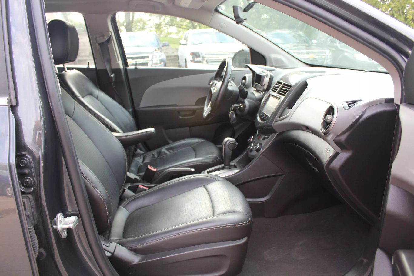 2014 Chevrolet Sonic Ltz Hatchback Sedan 4d - Image 14