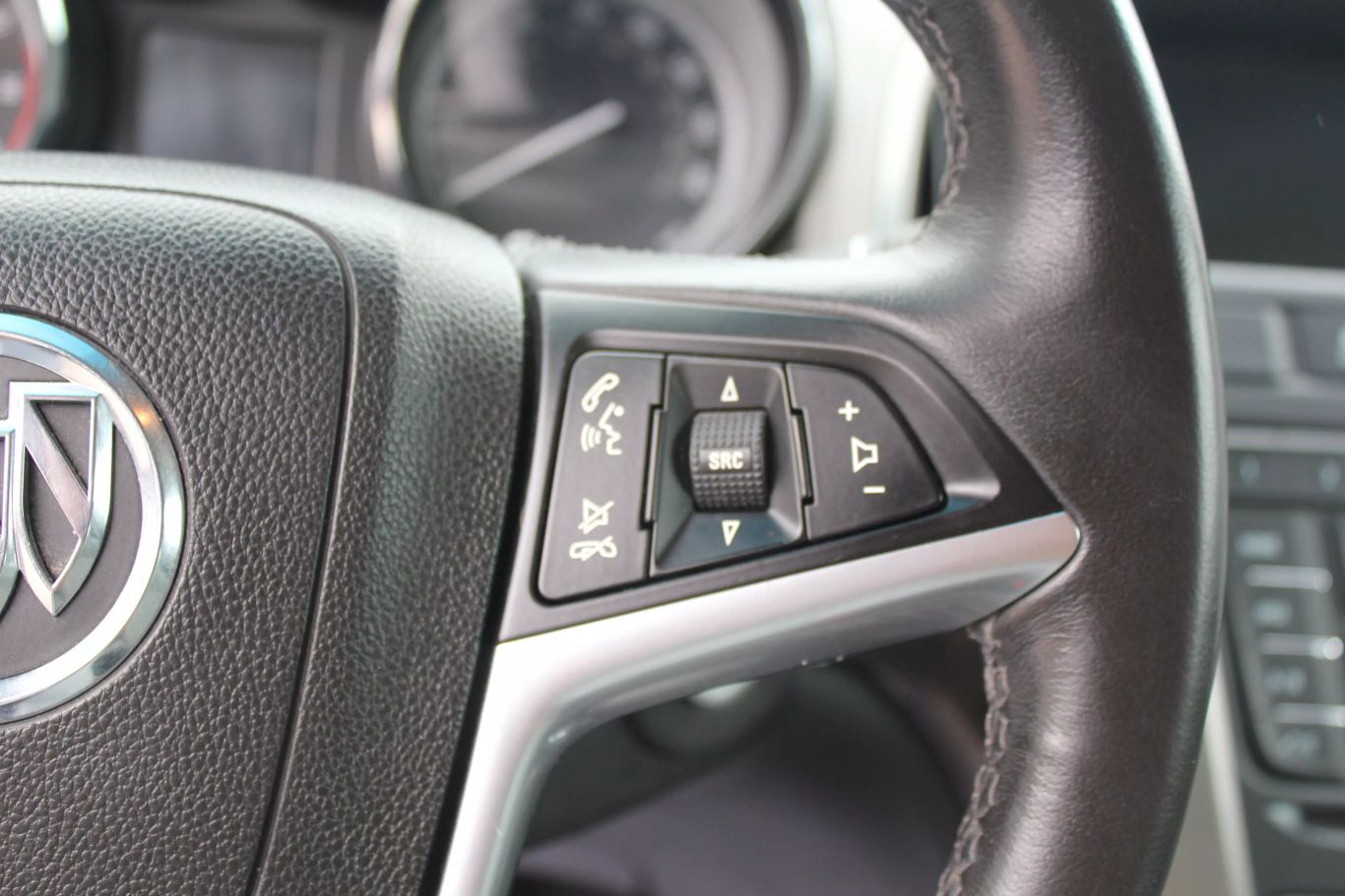 2013 Buick Verano Sedan 4d - Image 20