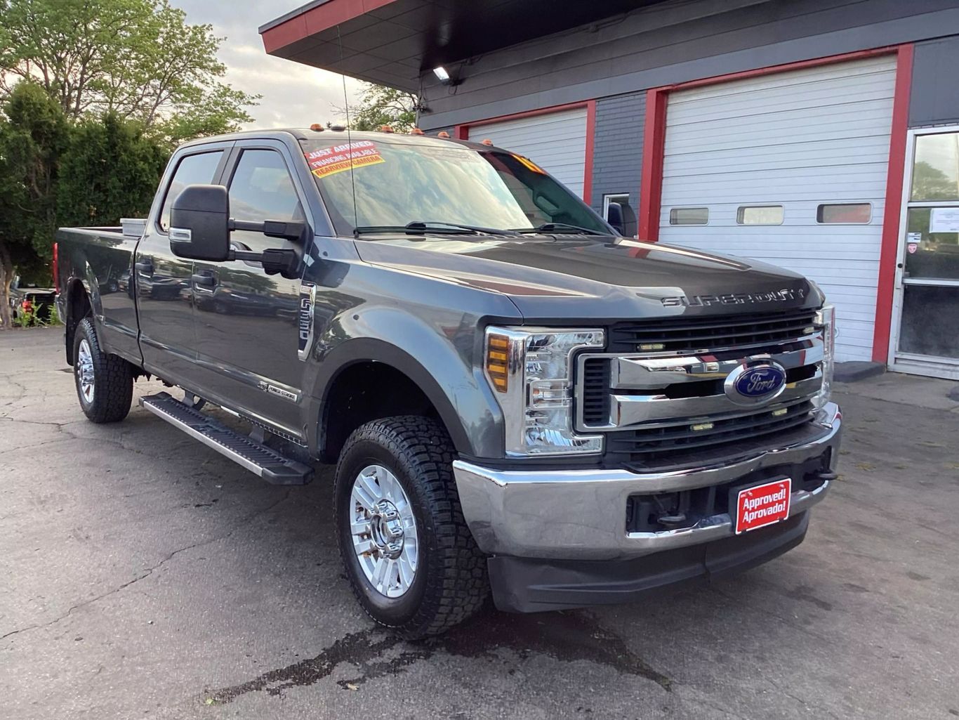 2019 Ford F350 Super Duty Crew Cab - Image 2