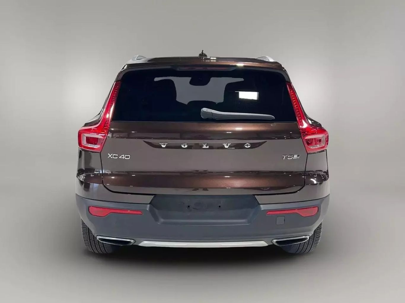 2019 VOLVO XC40 SUV 4-CYL, DRIVE-E, TURBO, 2.0 LITER T5 INSCRIPTION SPORT UTILITY 4D