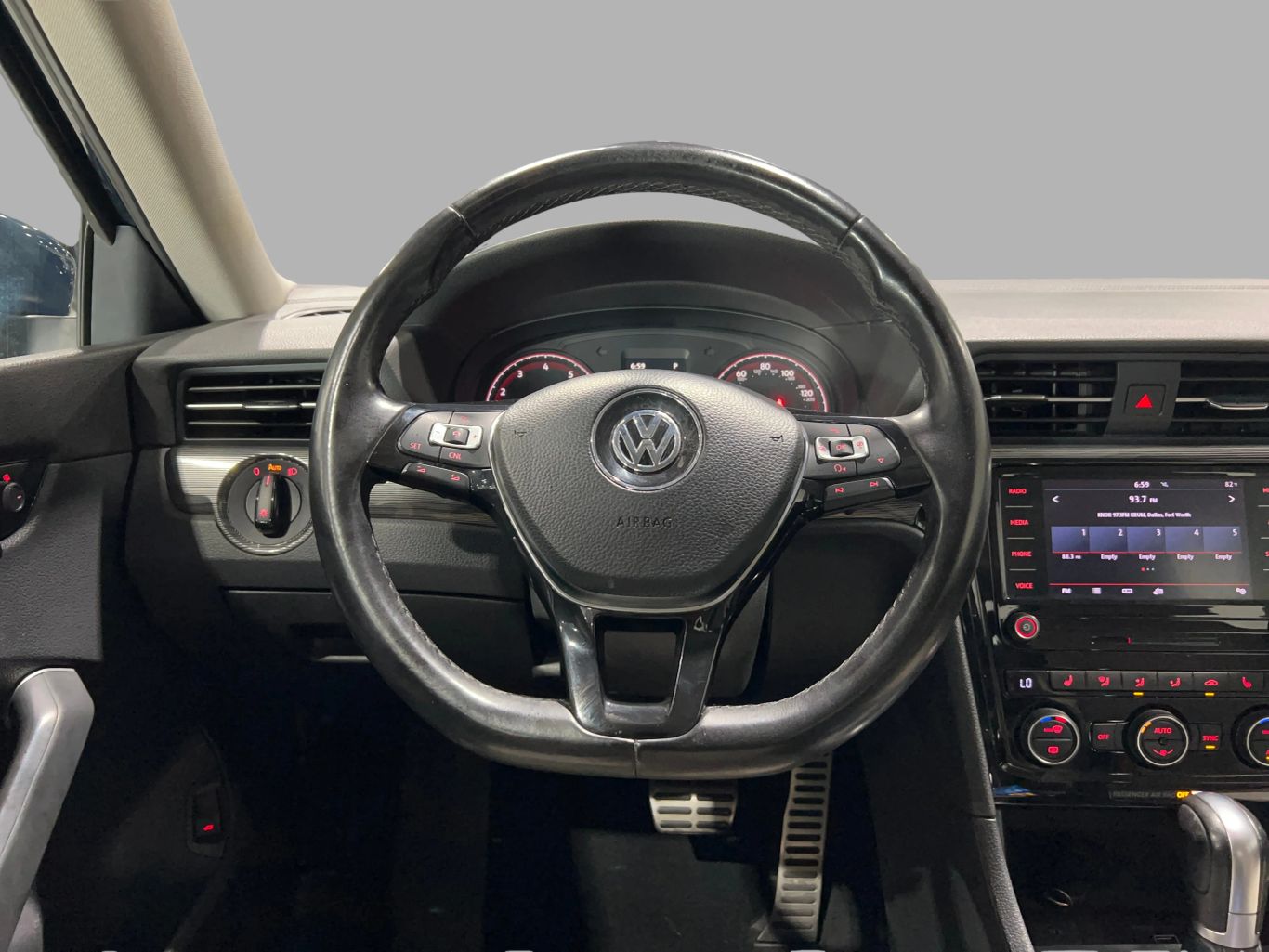 2020 VOLKSWAGEN PASSAT SEDAN 4-CYL, TURBO, 2.0 LITER R-LINE SEDAN 4D