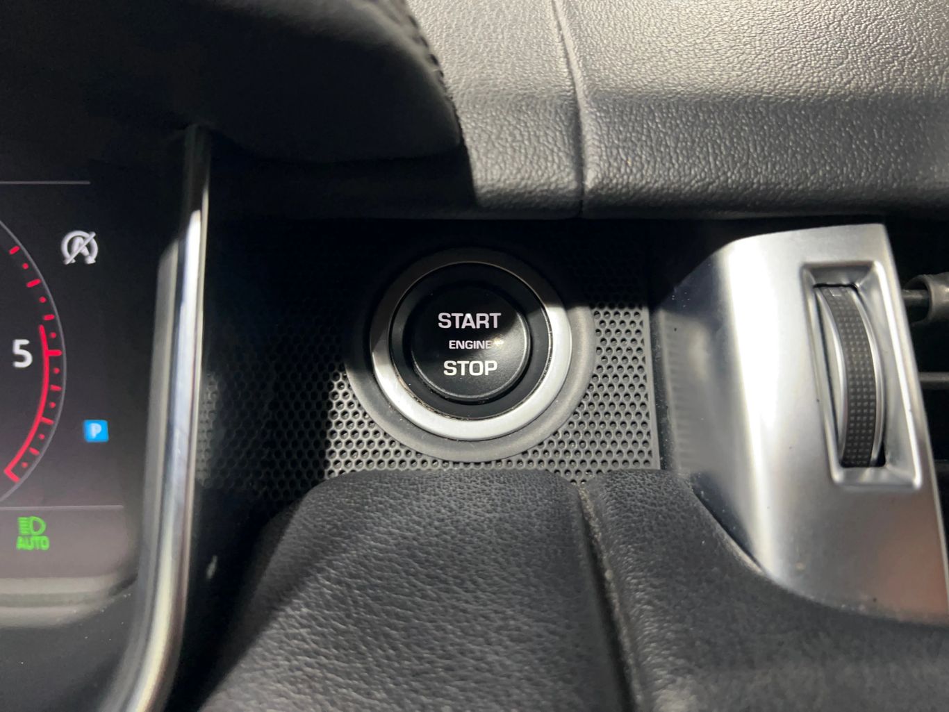 2019 LAND ROVER RANGE ROVER SPORT SUV V6, TURBO DIESEL, 3.0 LITER HSE SPORT UTILITY 4D