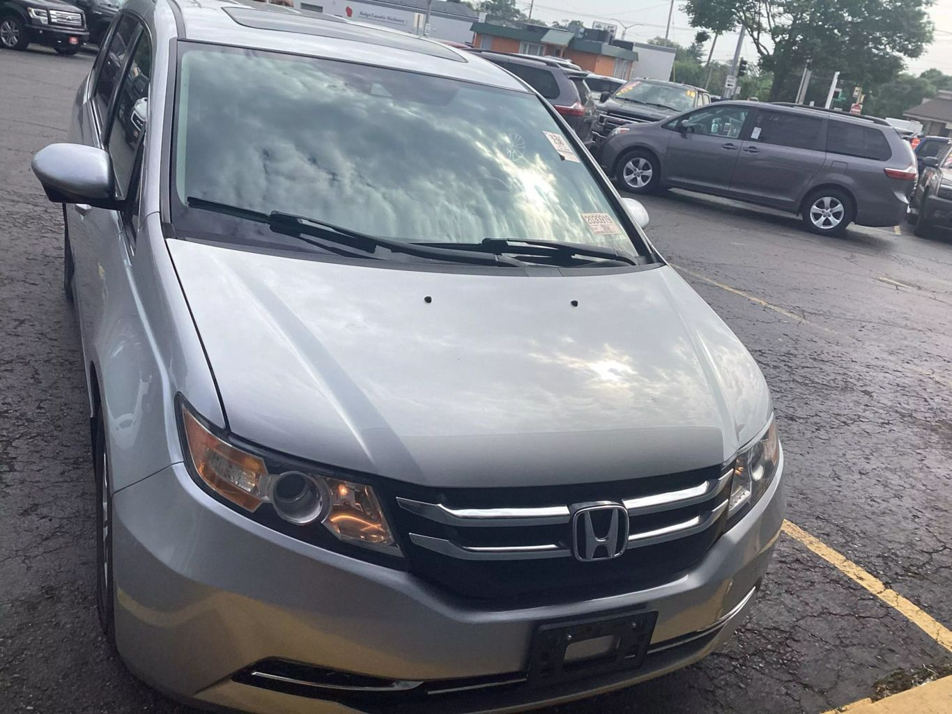 2015 Honda Odyssey - Image 1