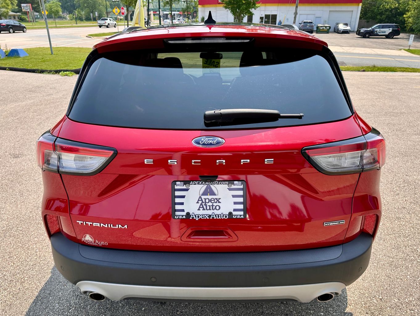 2022 FORD ESCAPE SUV 4-CYL, HYBRID, 2.5 LITER TITANIUM HYBRID SPORT UTILITY 4D